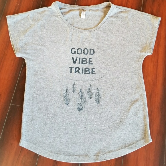 Tops - vintage "Good Vibe Tribe" tee 💫